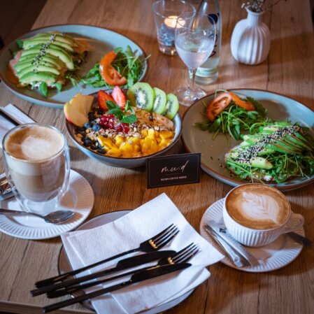 Frühstücksbuffet mit regionalen Produkten